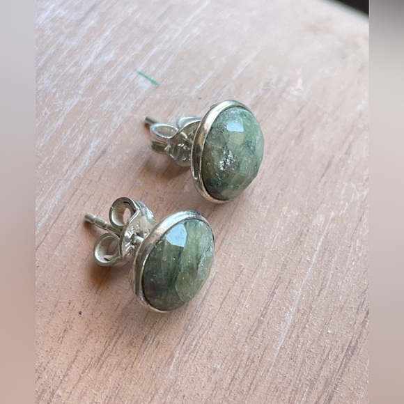 Jade Earring studs in 925 Sterling silver - Picture 11 of 13